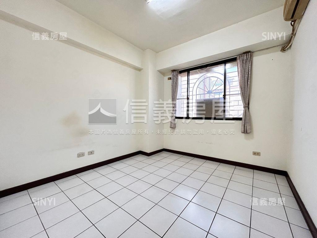 行情出售南區雙陽台大三房房屋室內格局與周邊環境