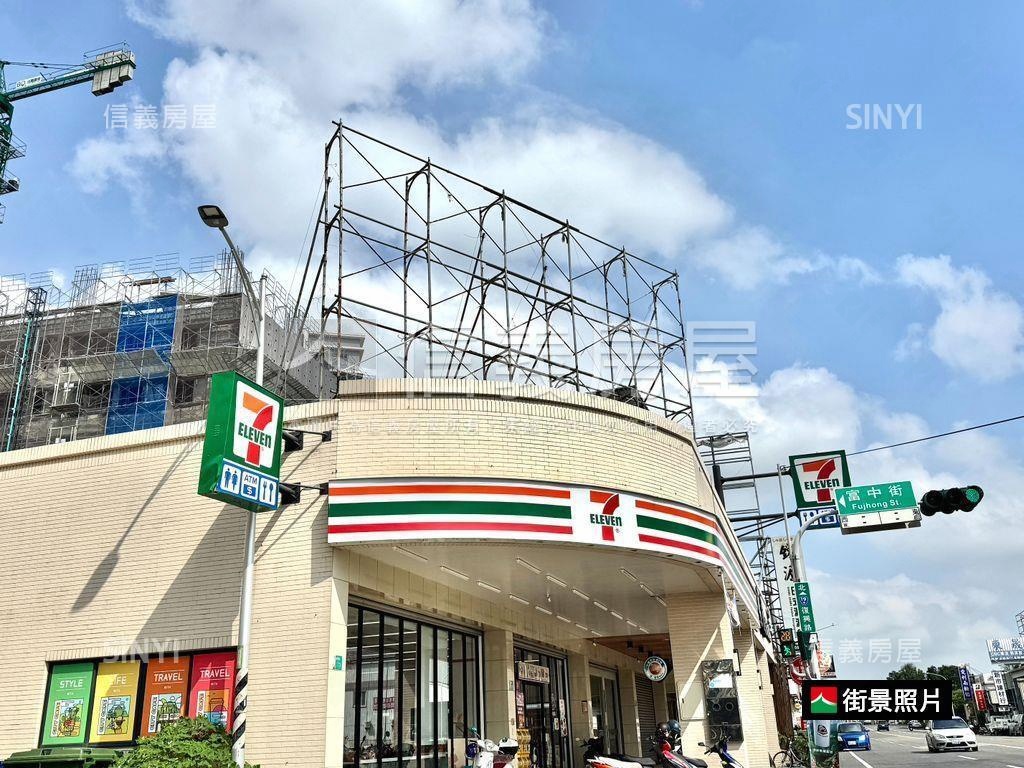 世界南科Ａ２房平車房屋室內格局與周邊環境