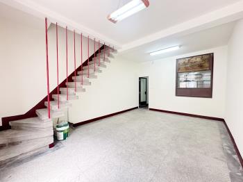 近車站朝南商用地美透天