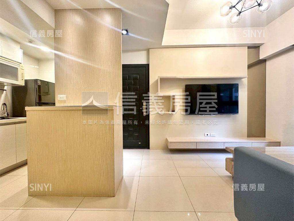 楠梓河案首排兩房車位房屋室內格局與周邊環境