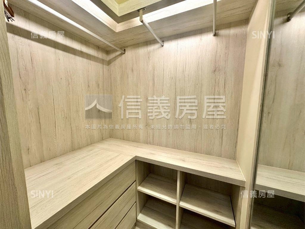 楠梓河案首排兩房車位房屋室內格局與周邊環境