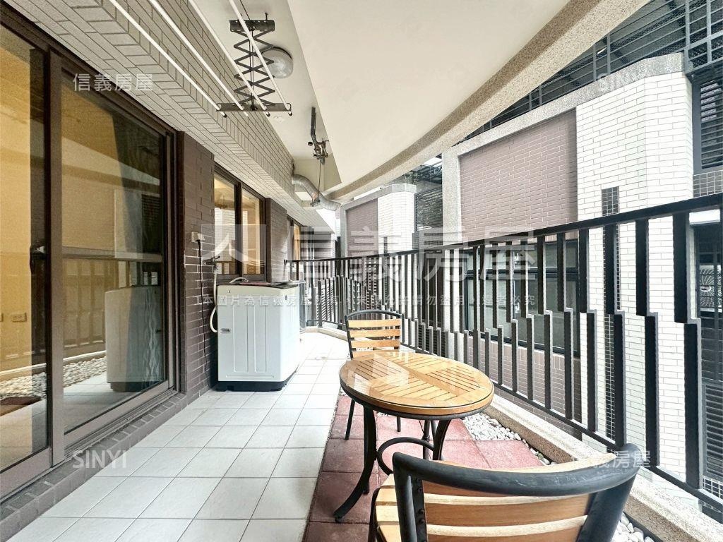 楠梓河案首排兩房車位房屋室內格局與周邊環境