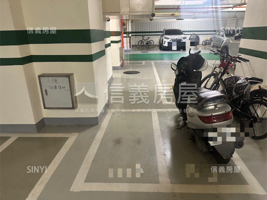 楠梓河案首排兩房車位房屋室內格局與周邊環境