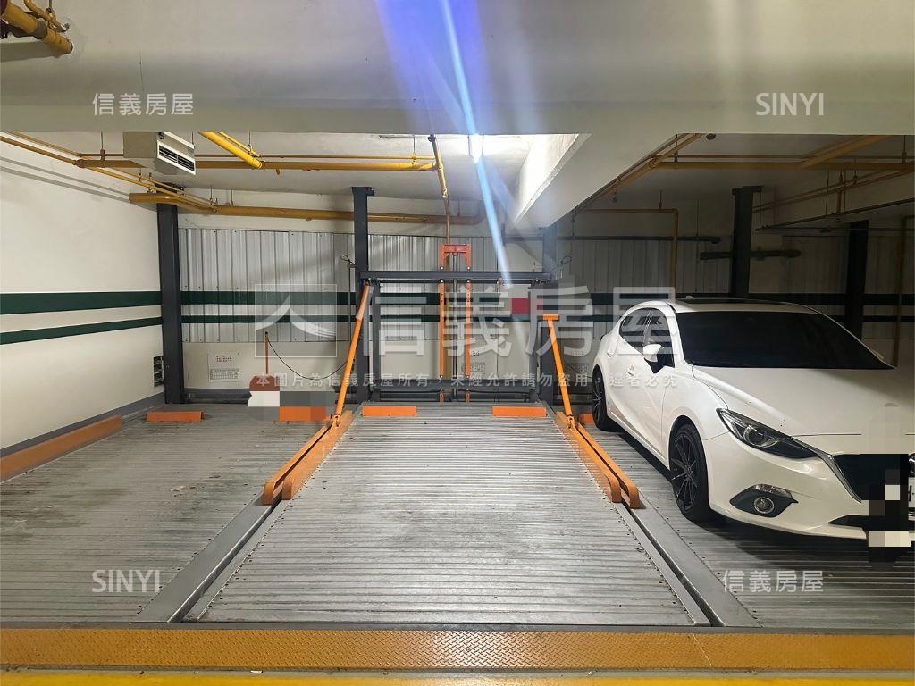 楠梓河案首排兩房車位房屋室內格局與周邊環境