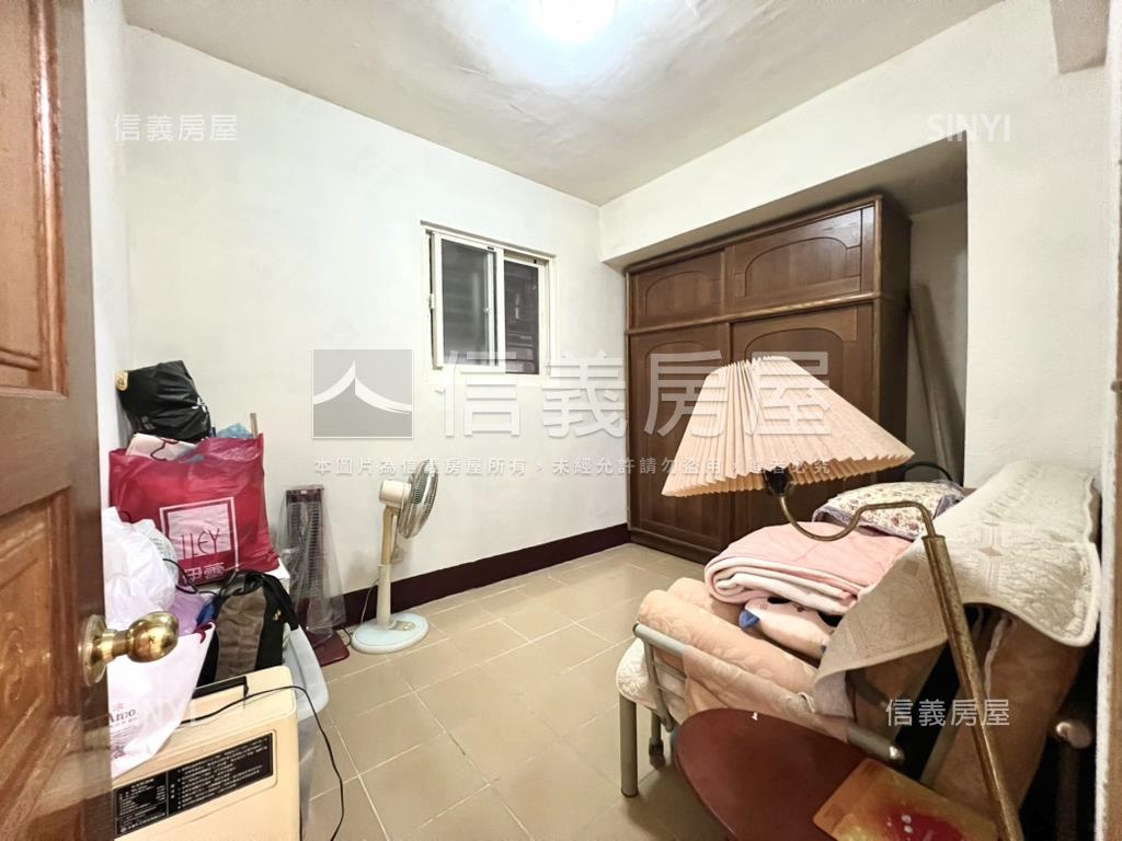 捷運～稀有邊間公寓一樓房屋室內格局與周邊環境