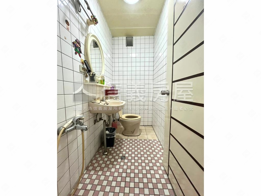 捷運～稀有邊間公寓一樓房屋室內格局與周邊環境