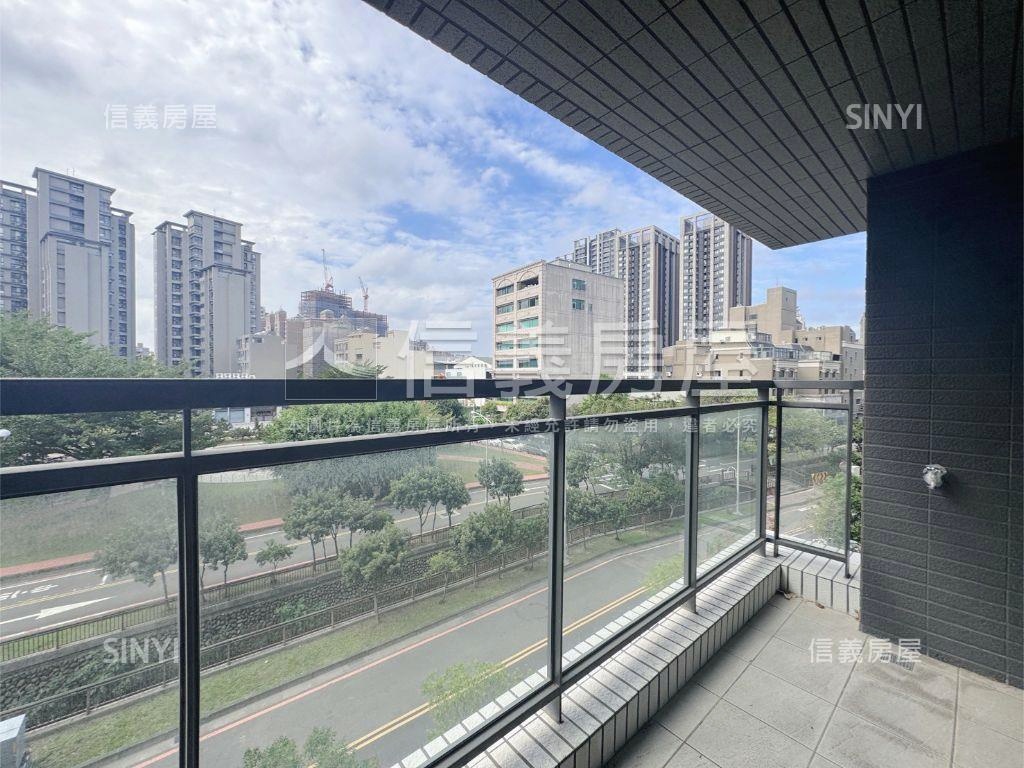 鼎風硯◎雙平車採光美４房房屋室內格局與周邊環境