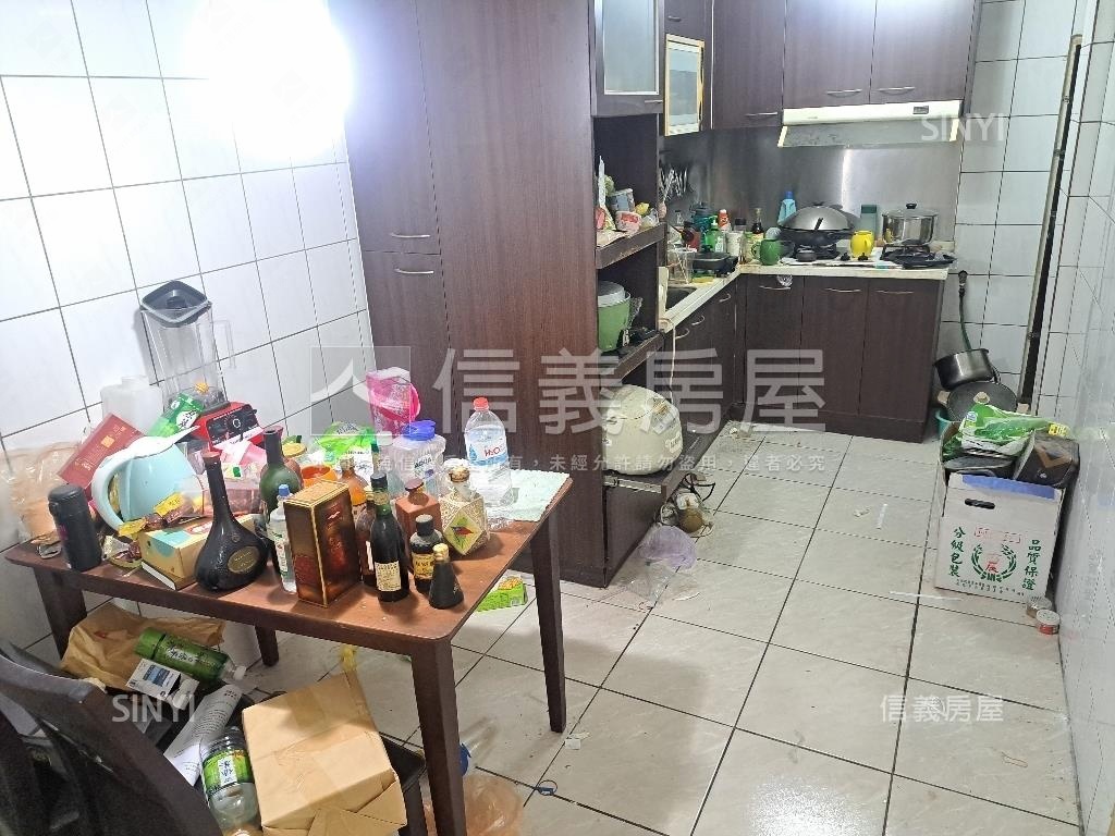 民光街１樓大空間房屋室內格局與周邊環境