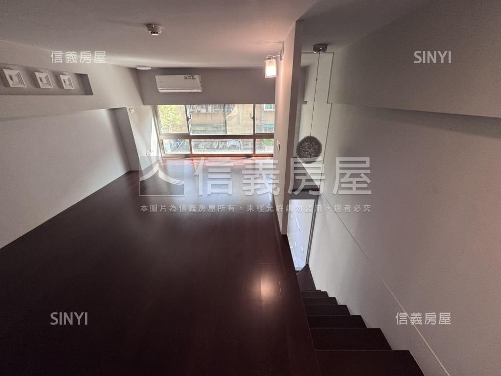 樂鑽挑高美美屋房屋室內格局與周邊環境