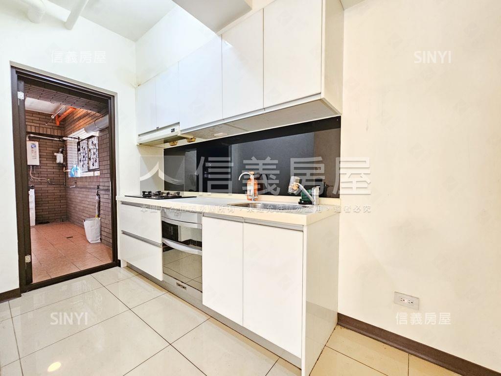 墨爾本高樓景觀三房車位房屋室內格局與周邊環境