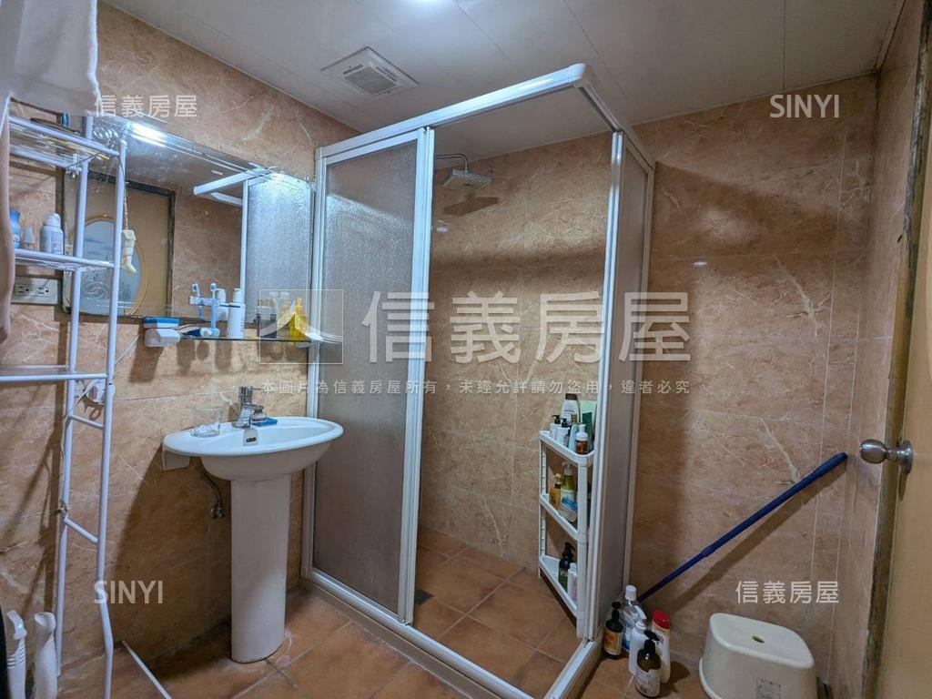 東方大地住店大戶房屋室內格局與周邊環境