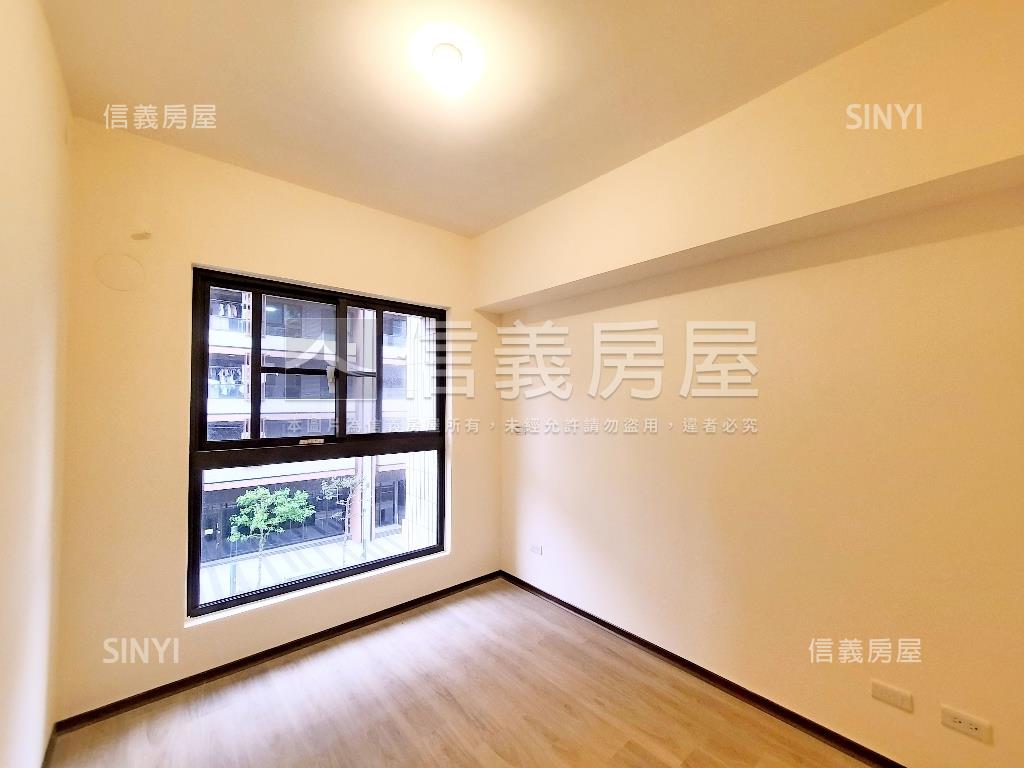 近Ａ１０捷運豐川三房車位房屋室內格局與周邊環境