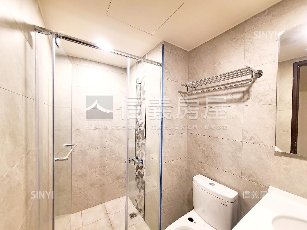 近Ａ１０捷運豐川三房車位房屋室內格局與周邊環境