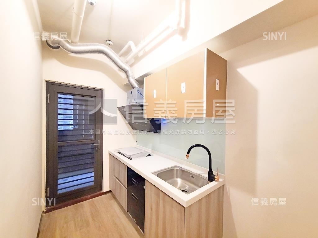 近Ａ１０捷運豐川三房車位房屋室內格局與周邊環境