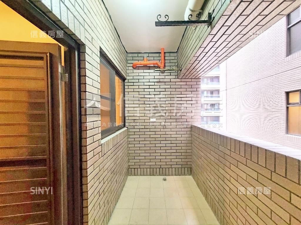 近Ａ１０捷運豐川三房車位房屋室內格局與周邊環境