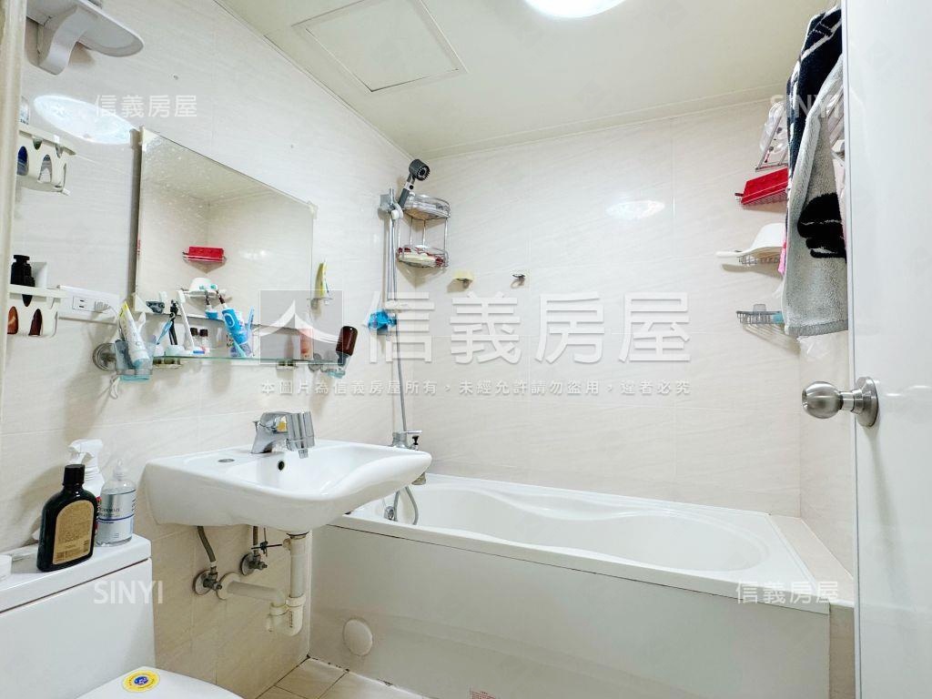 亞東捷運。美妝華廈三房房屋室內格局與周邊環境