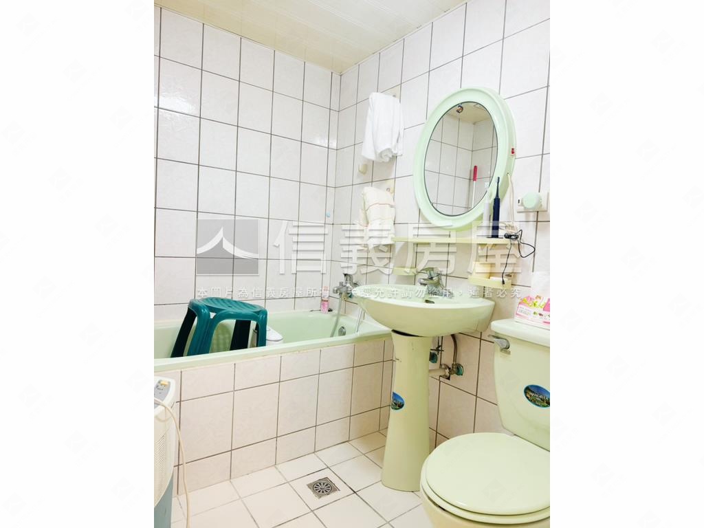亞東捷運。美妝華廈三房房屋室內格局與周邊環境