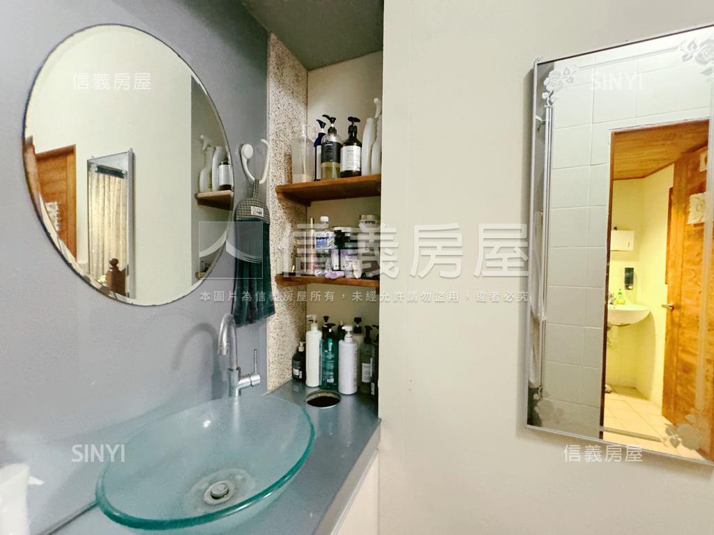 巨蛋商圈蛋黃區金店面附車房屋室內格局與周邊環境