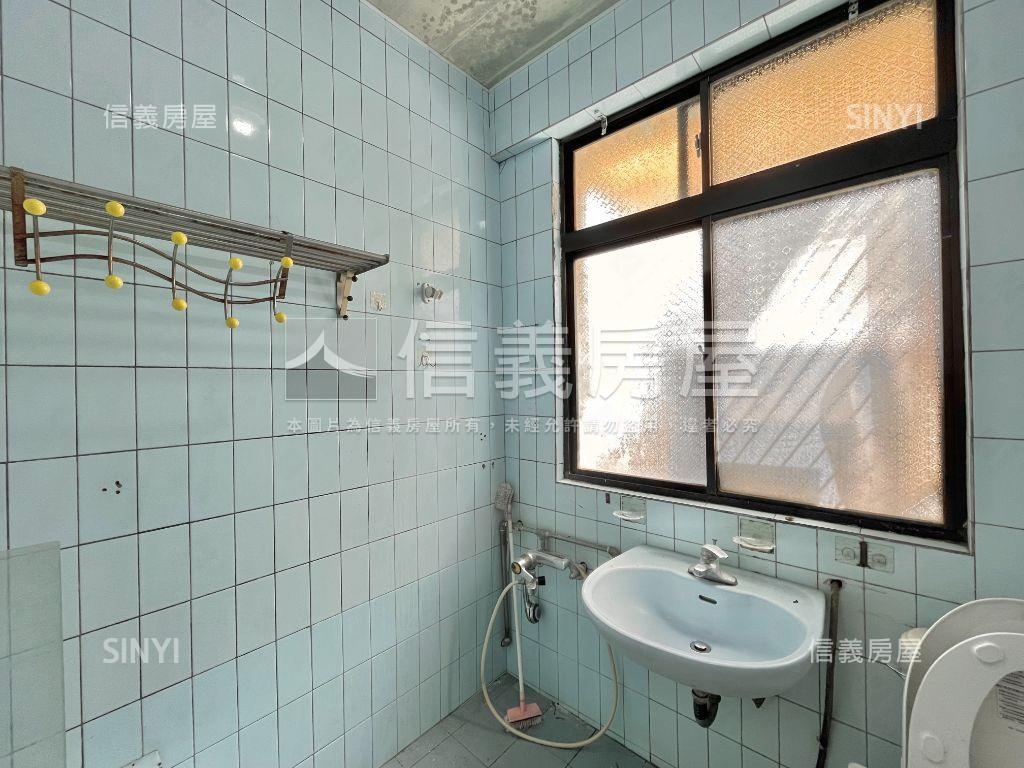 頂溪ｘ樂華公寓邊間頂加房屋室內格局與周邊環境
