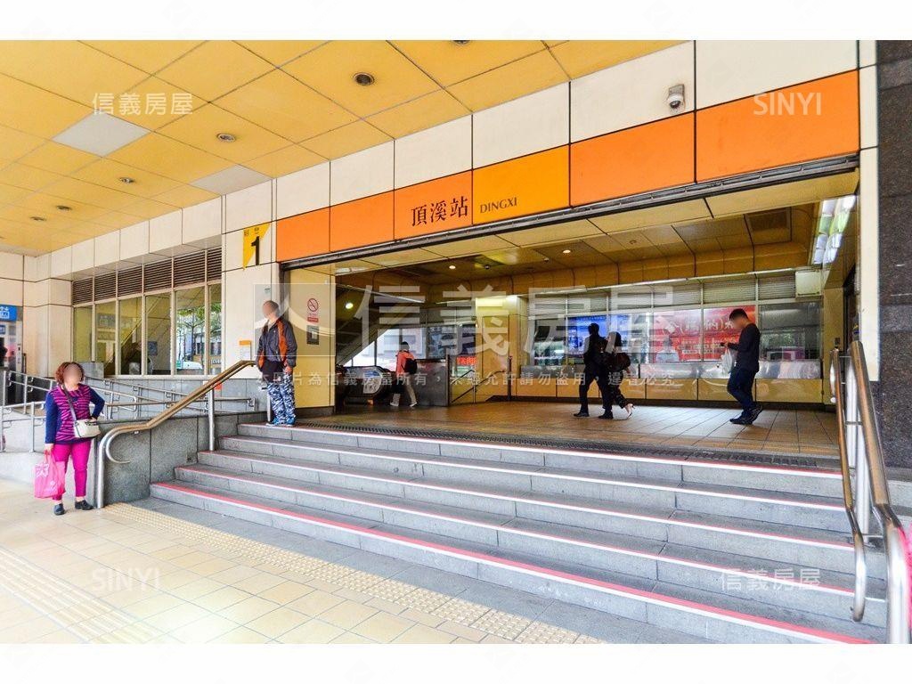 頂溪ｘ樂華公寓邊間頂加房屋室內格局與周邊環境