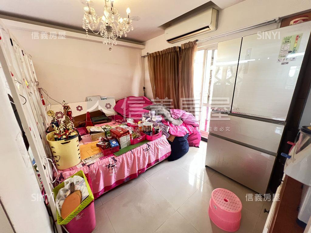 桂冠頂峰優質美屋房屋室內格局與周邊環境