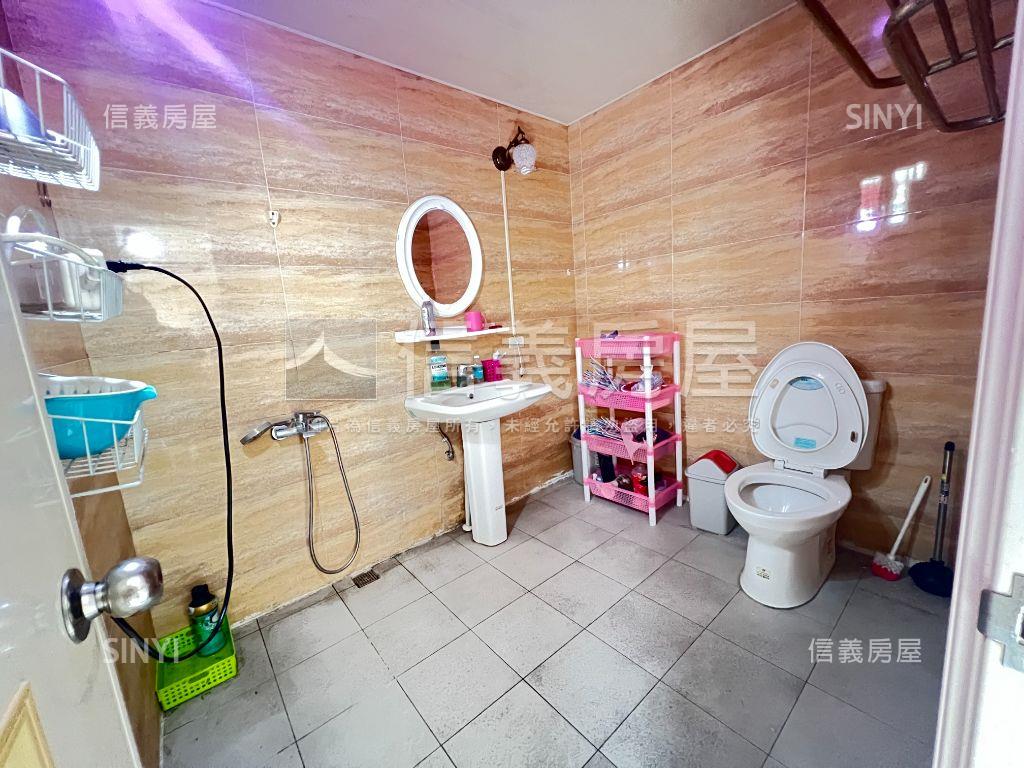 桂冠頂峰優質美屋房屋室內格局與周邊環境