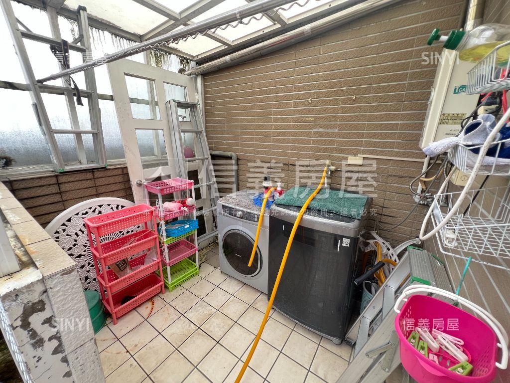 桂冠頂峰優質美屋房屋室內格局與周邊環境