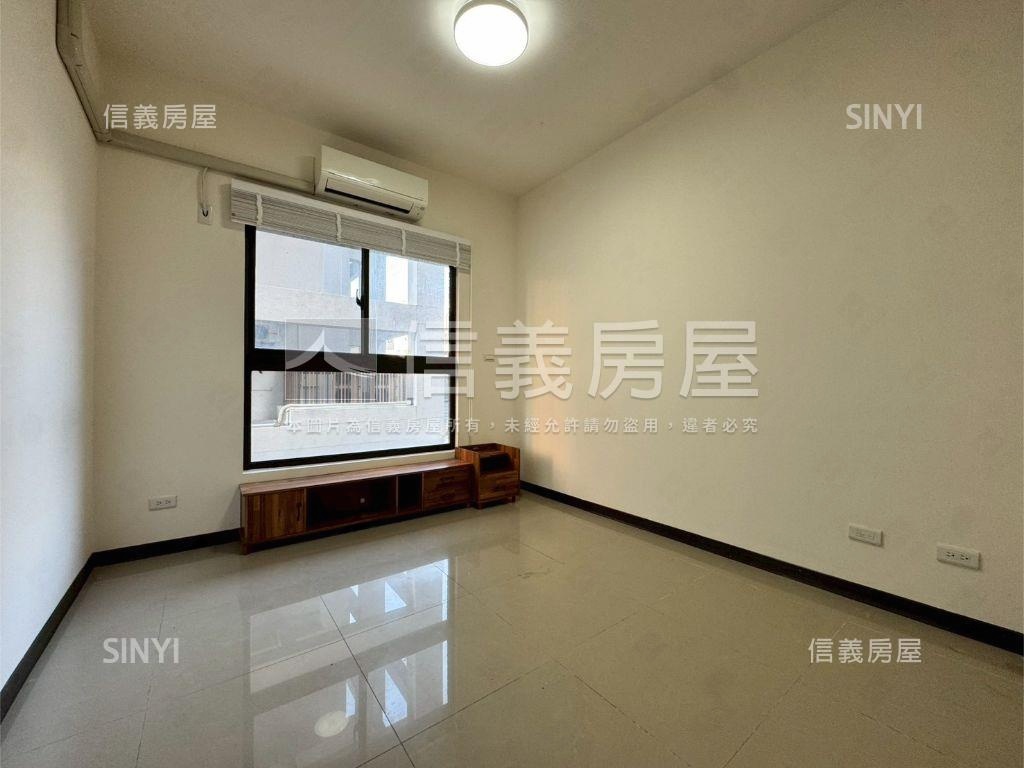 大露臺兩房平車房屋室內格局與周邊環境