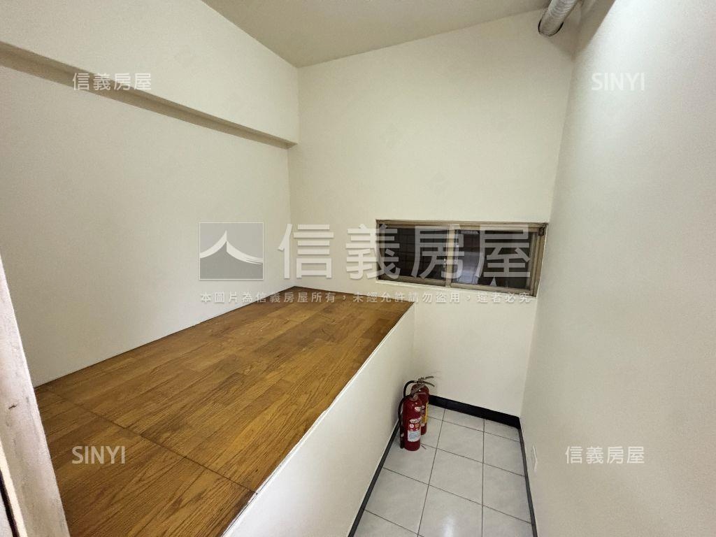 可看！五期質感樓店！房屋室內格局與周邊環境