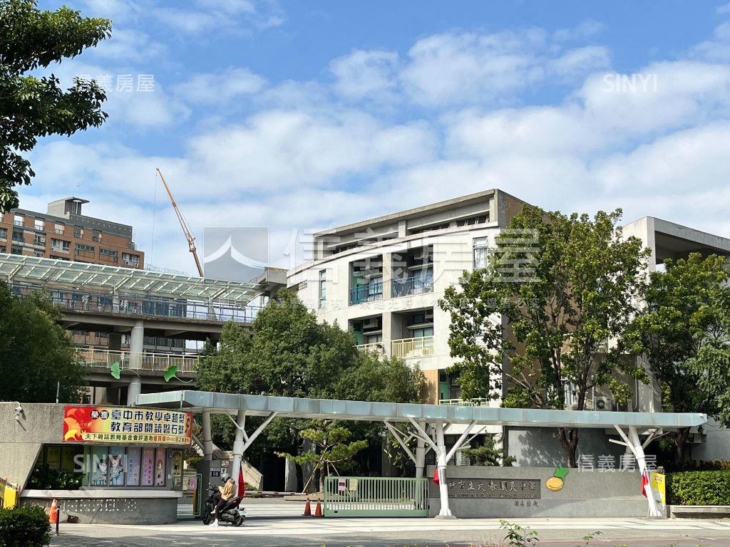 可看！五期質感樓店！房屋室內格局與周邊環境
