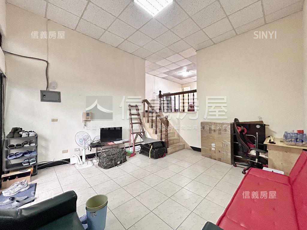 近捷運迴龍醫院樓中樓房屋室內格局與周邊環境