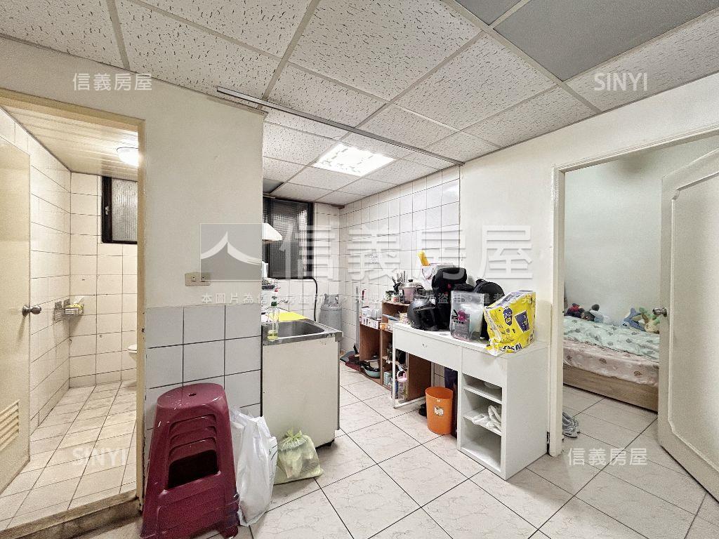 近捷運迴龍醫院樓中樓房屋室內格局與周邊環境