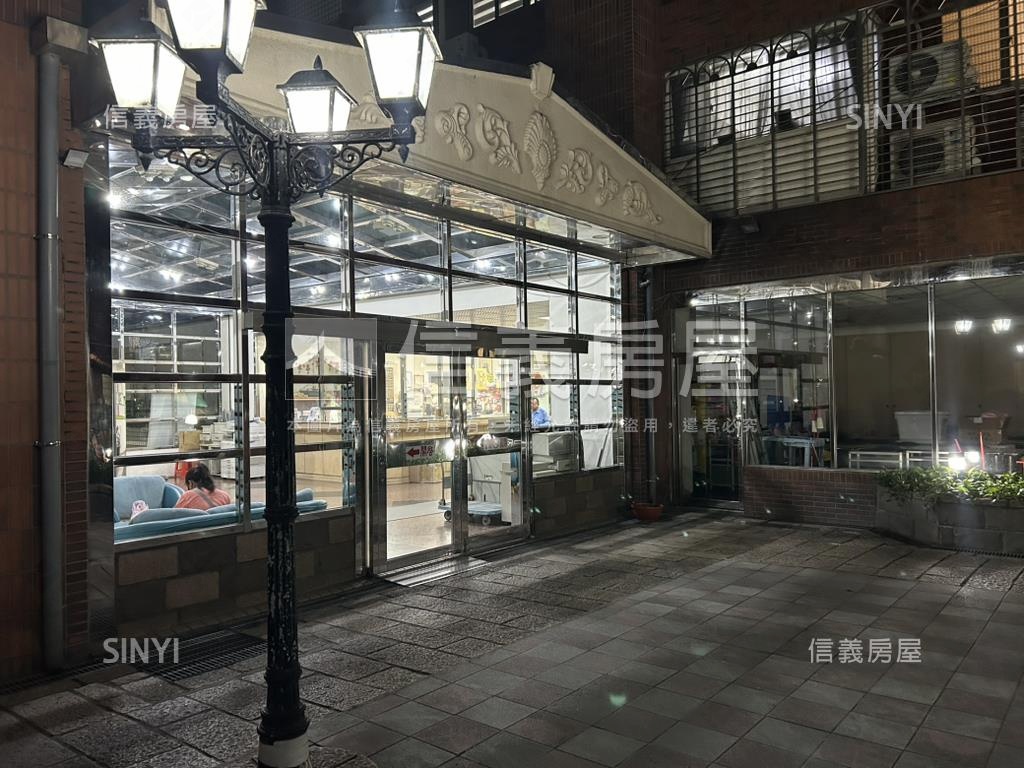 首都景觀裝潢大空間附車位房屋室內格局與周邊環境