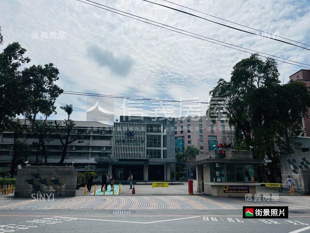 龍的天下三房車位房屋室內格局與周邊環境