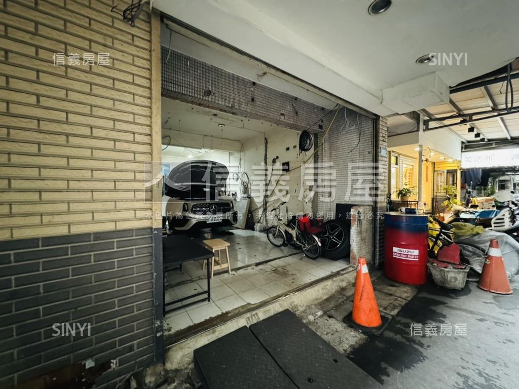 大遠百對面稀有釋出一樓房屋室內格局與周邊環境