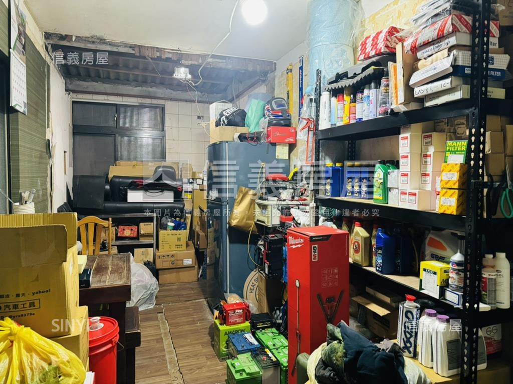 大遠百對面稀有釋出一樓房屋室內格局與周邊環境