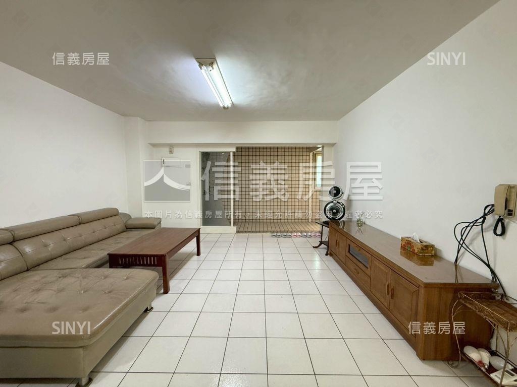 近科博館三房附車位房屋室內格局與周邊環境