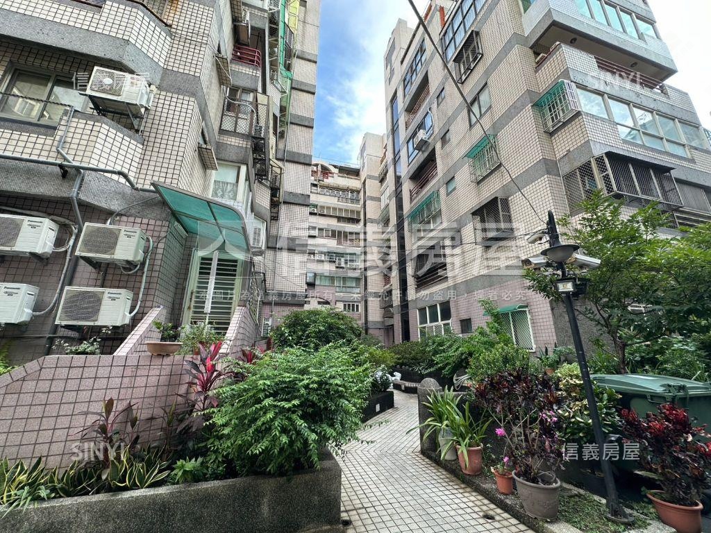 近科博館三房附車位房屋室內格局與周邊環境