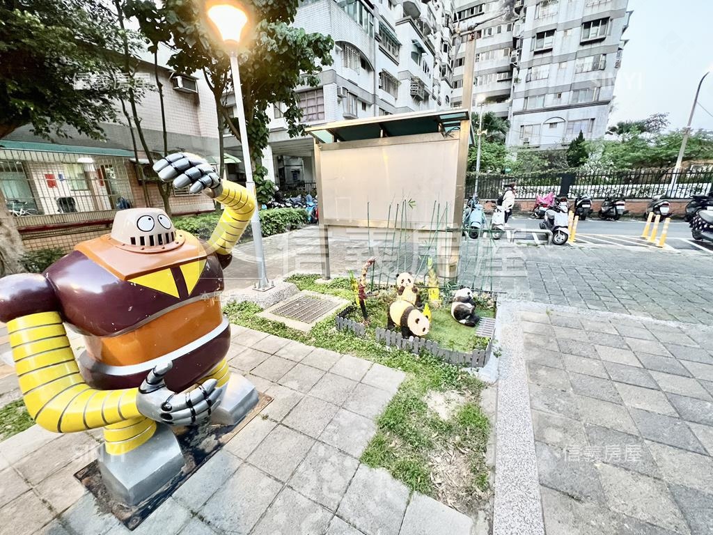 公園旁園圃社區三房房屋室內格局與周邊環境