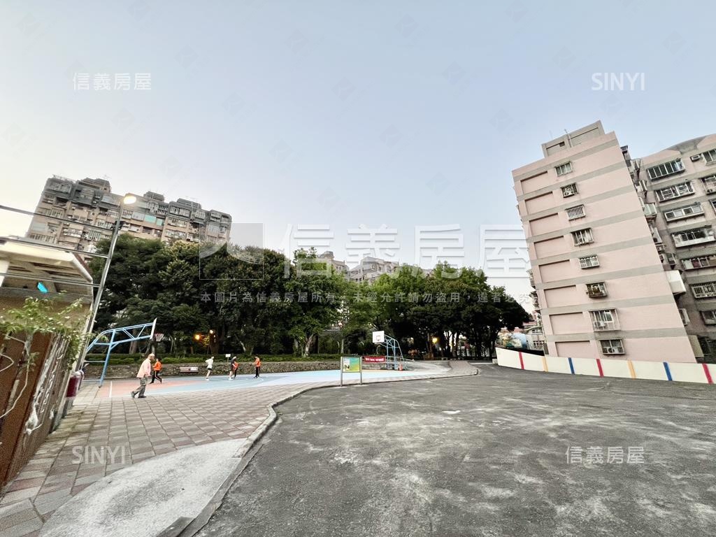 公園旁園圃社區三房房屋室內格局與周邊環境