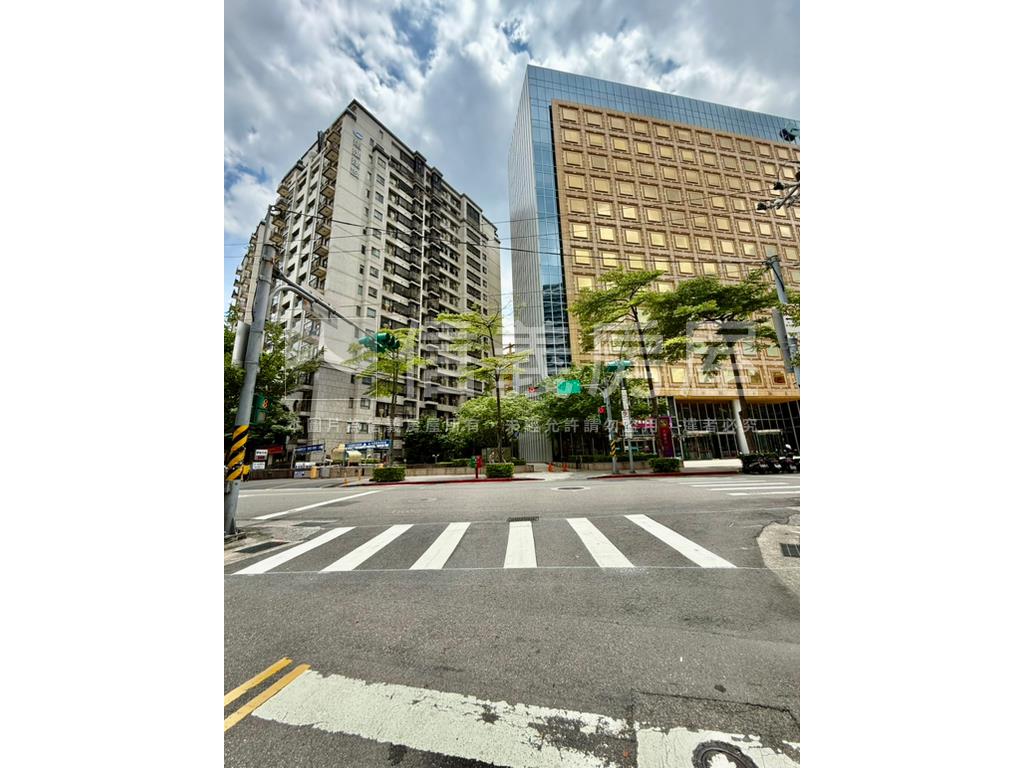 近捷運稀有舒適公寓房屋室內格局與周邊環境