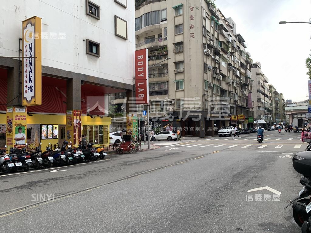 正延吉街角窗店面房屋室內格局與周邊環境