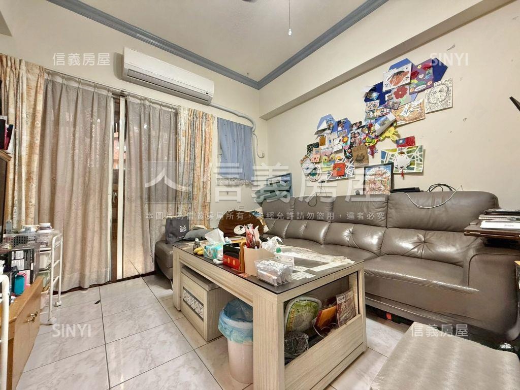 文心及第三房附車位房屋室內格局與周邊環境