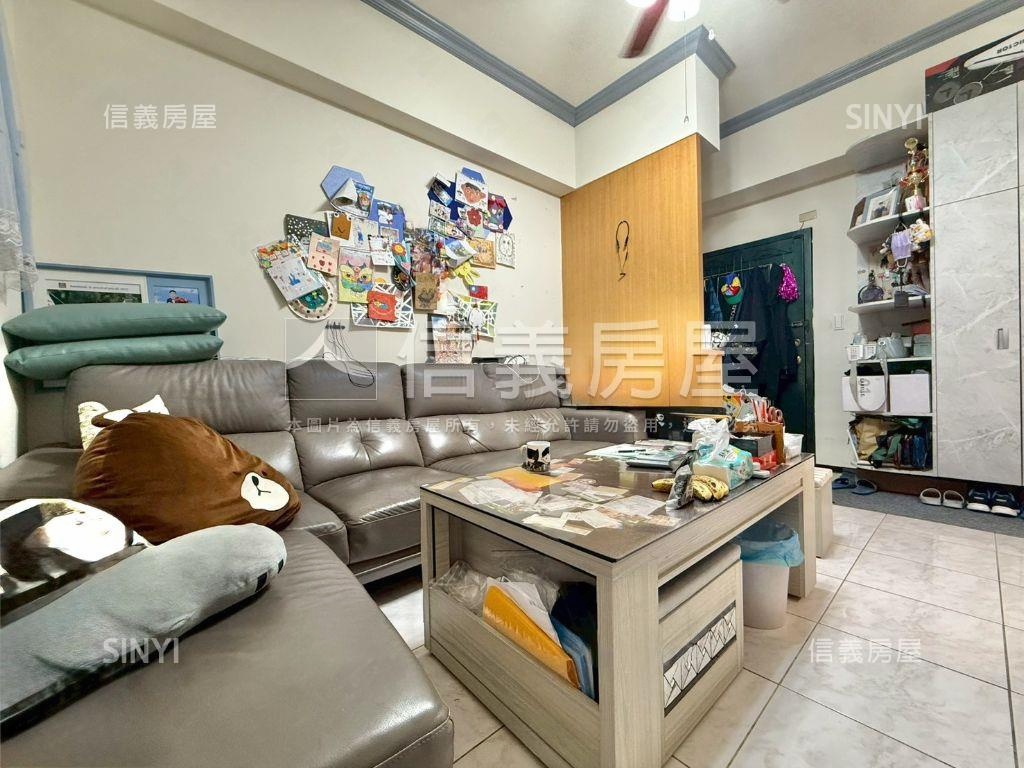 文心及第三房附車位房屋室內格局與周邊環境