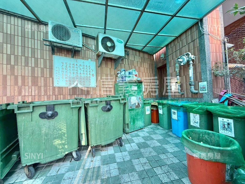 文心及第三房附車位房屋室內格局與周邊環境