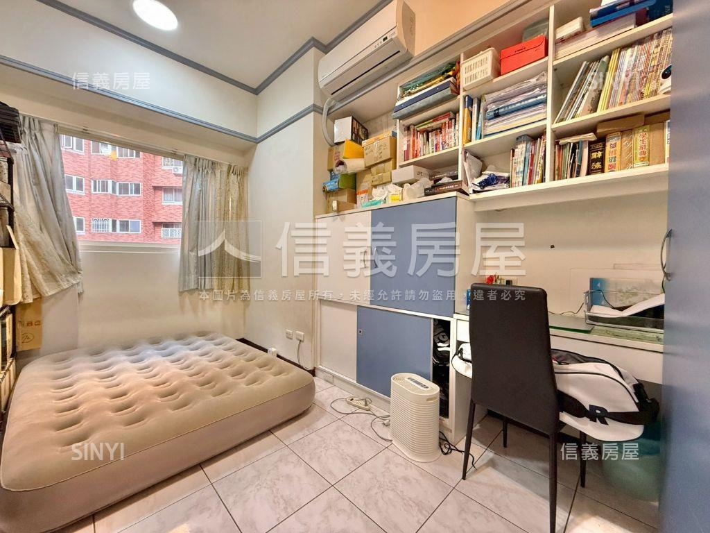 文心及第三房附車位房屋室內格局與周邊環境