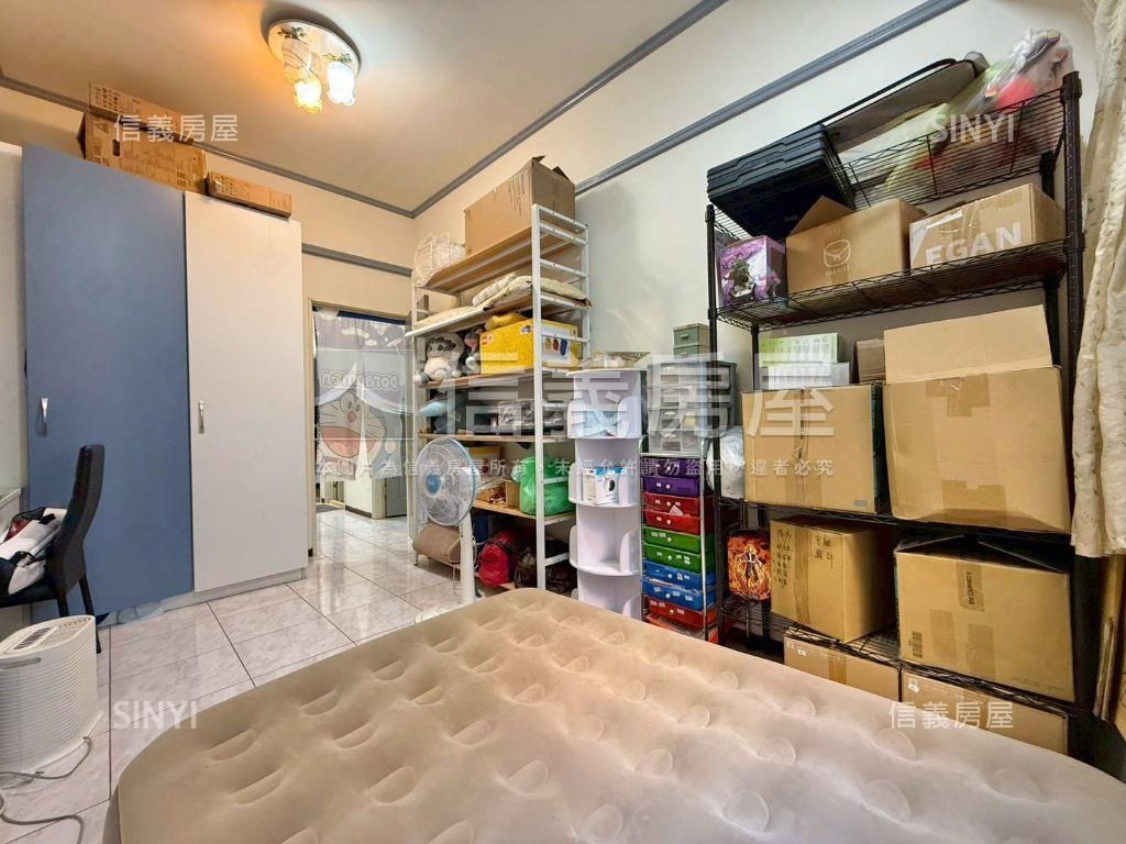 文心及第三房附車位房屋室內格局與周邊環境