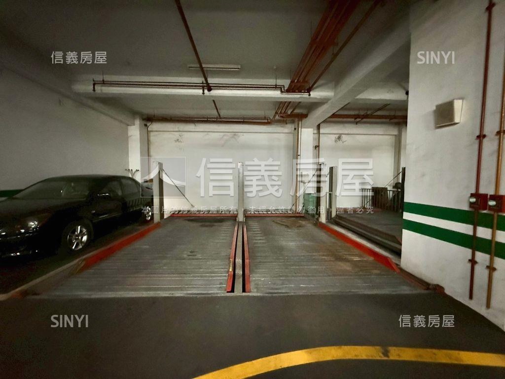 文心及第三房附車位房屋室內格局與周邊環境