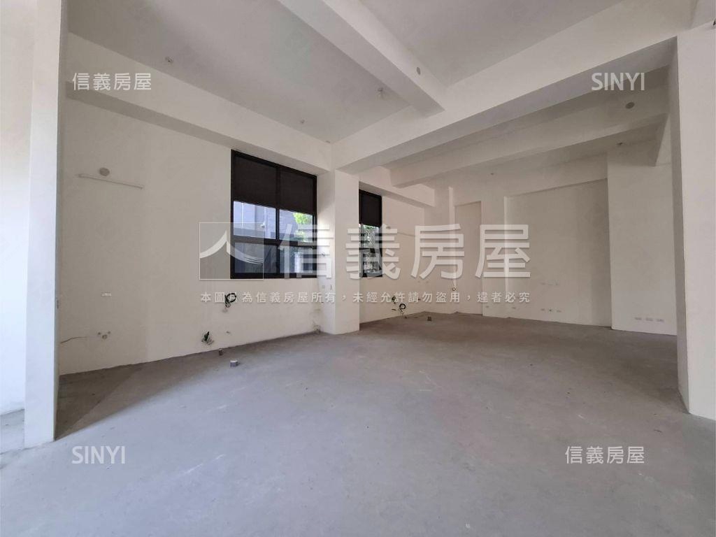 １１期旗艦百坪雙店面房屋室內格局與周邊環境
