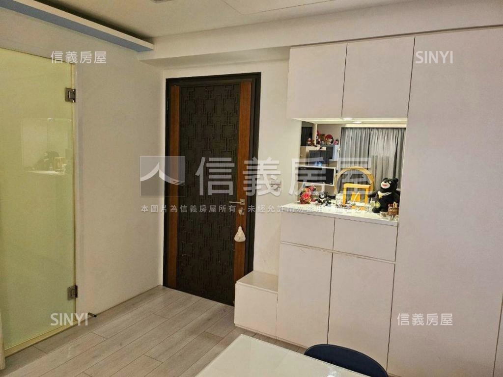 首泰大方發財八樓房屋室內格局與周邊環境
